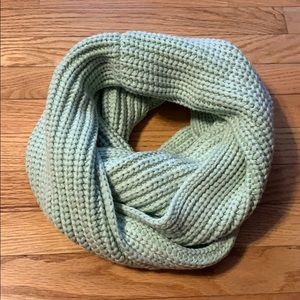 Chunky knit mint j crew infinity scarf